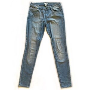 Forever 21 Light Wash Blue Stretch Distressed Straight Leg Jeans Size 27